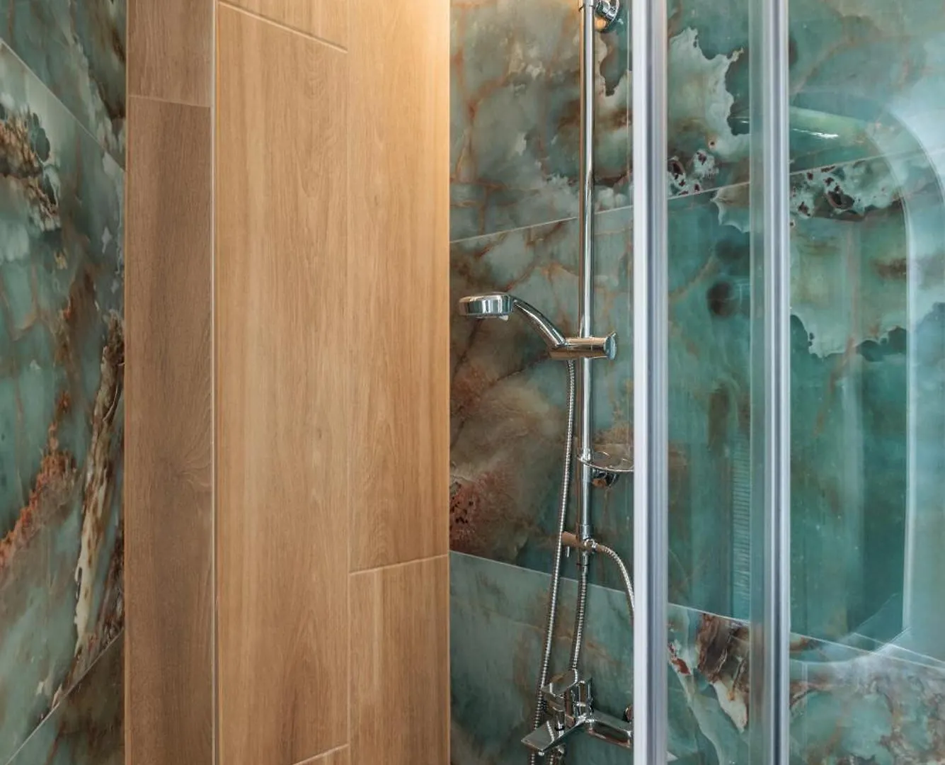 F & B Collection - Luxury Suites Thessaloniki